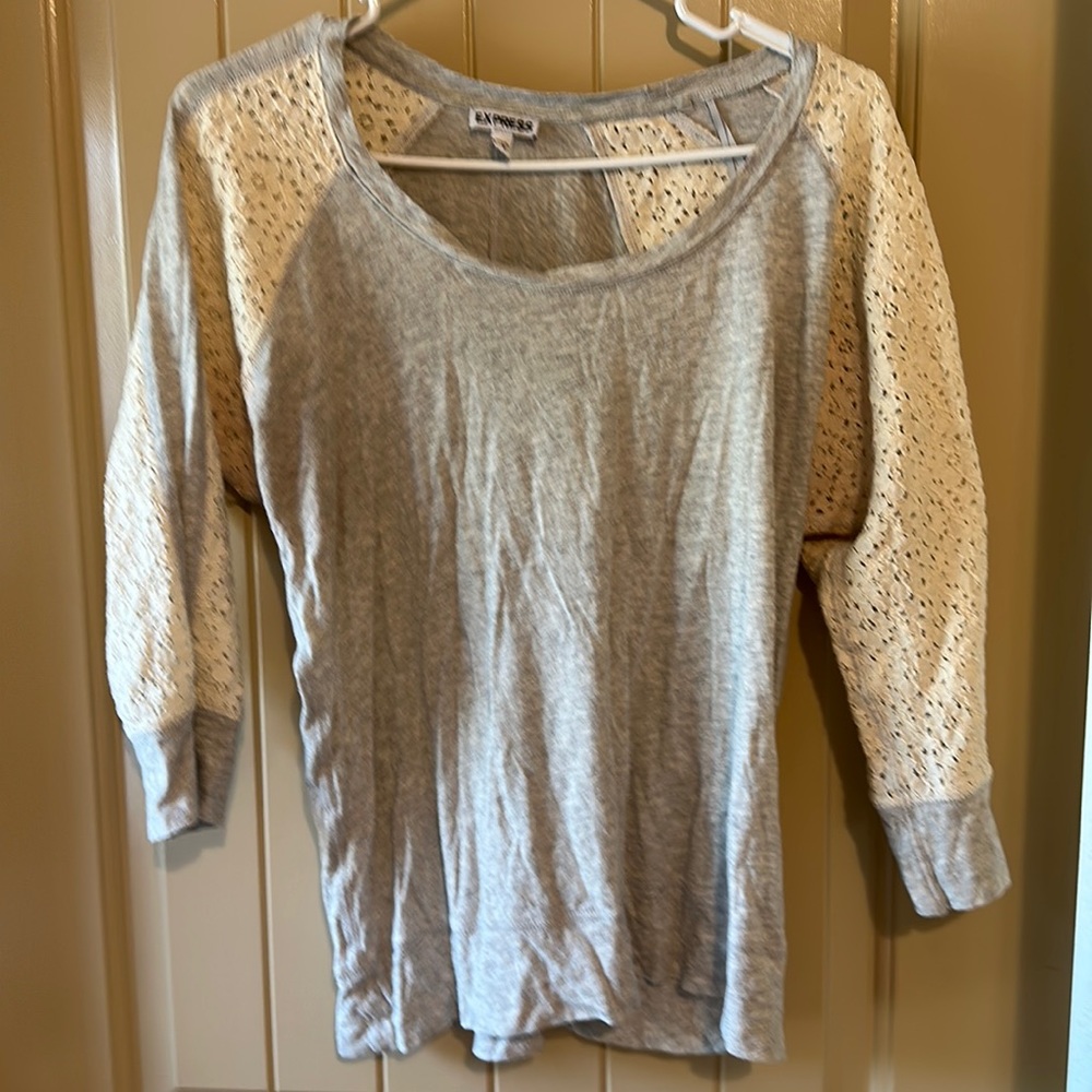 Cute EXPRESS 3/4 sleeve top